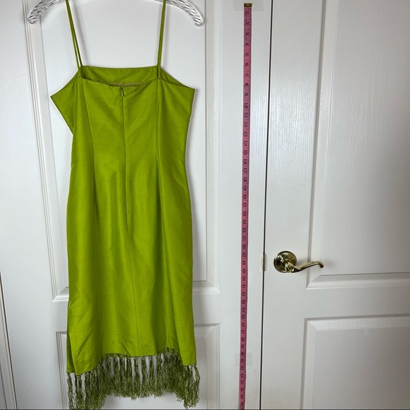Stunning lime green dress by geometry size 6 like new - Picture 5 of 8